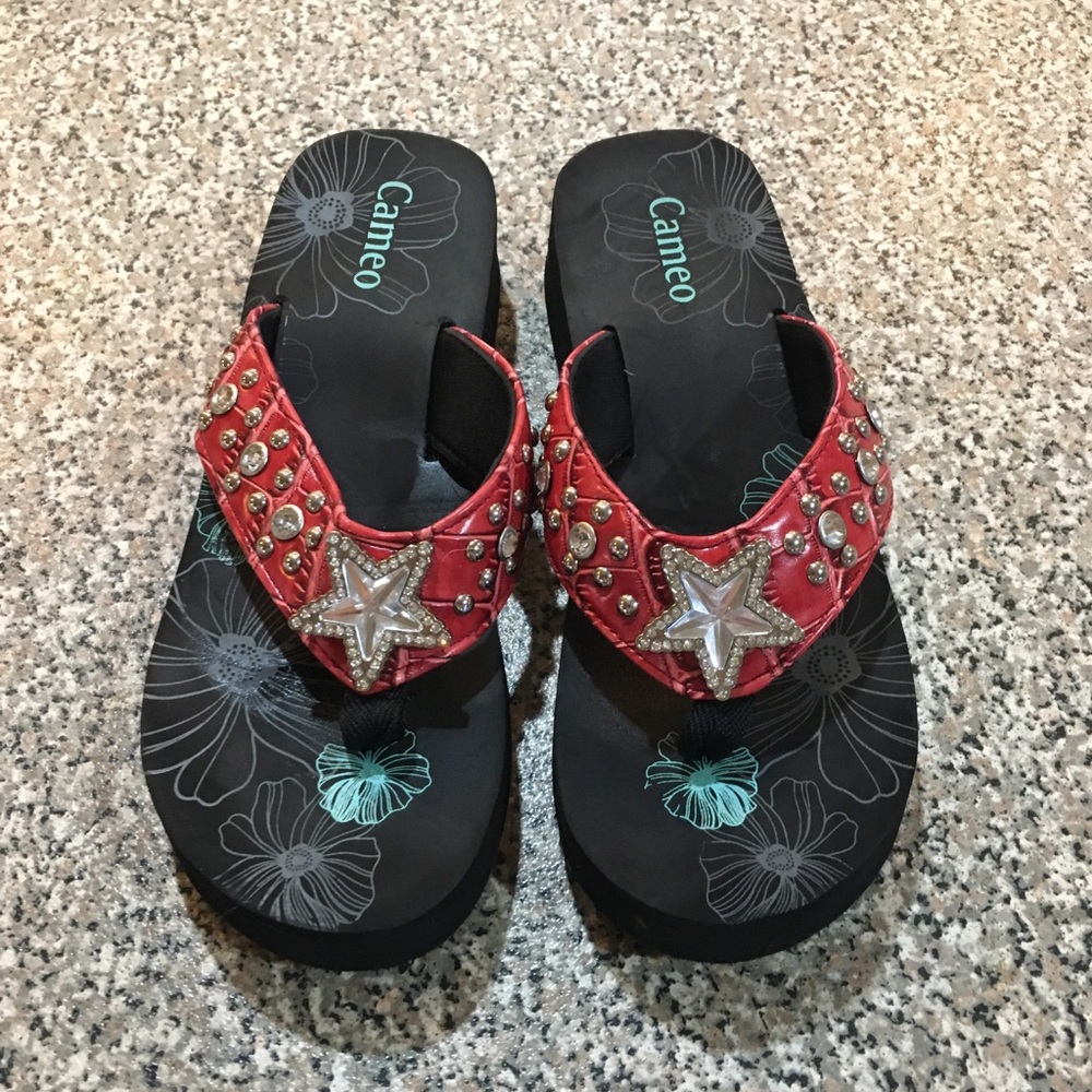 Cameo Bling Sandals